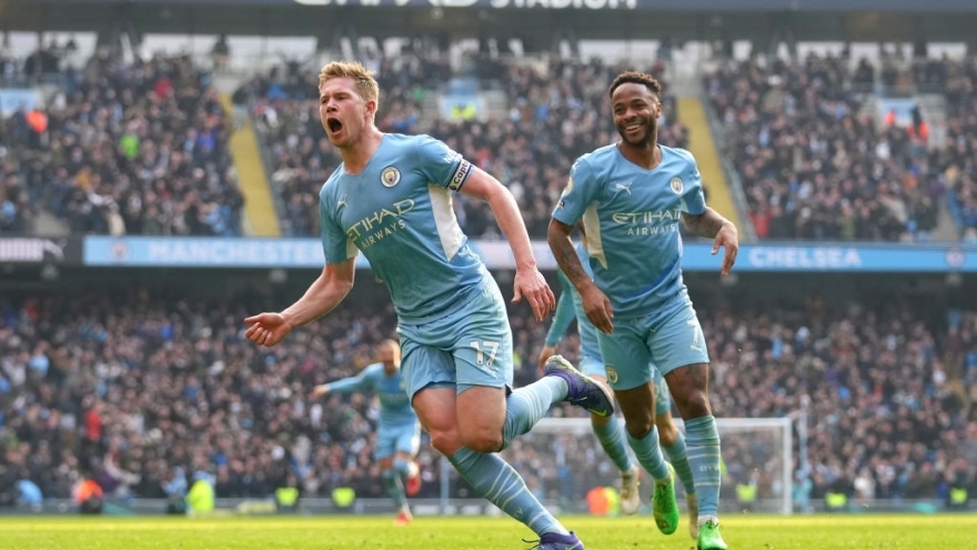 De Bruyne lập siêu phẩm, Man City tạm bỏ xa Chelsea 13 điểm